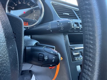 Peugeot 3008 1.2 puretech 130ch ss bvm6 allure toit panoramique garantie 12 mois occasion simplicicar labarthe simplicicar...