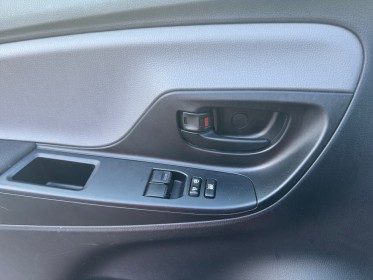 Toyota yaris lca2 69 vvt-i dynamic   avec carplay et camera de recul occasion simplicicar lille  simplicicar simplicibike...