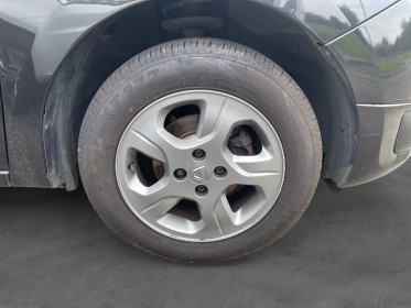 Dacia sandero 1.2 16v 75 lauréate gpsclim garantie 12mois occasion parc voitures beauvais simplicicar simplicibike france