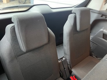 Peugeot 5008 130ch bvm6 active 7 places garantie 12mois occasion parc voitures beauvais simplicicar simplicibike france