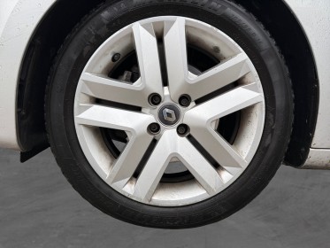 Renault clio v e-tech 140 zen caméra de recul entretien à jour garantie 12 mois occasion simplicicar marignane  simplicicar...