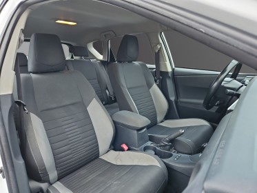 Toyota auris hybride 136h dynamic occasion simplicicar velay simplicicar simplicibike france