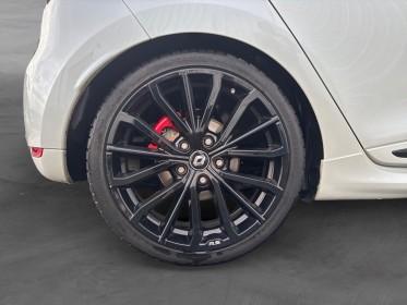 Renault clio iv 1.6 turbo 220 edc rs trophy - garantie 12 mois occasion simplicicar reims simplicicar simplicibike france