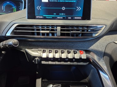 Peugeot 3008 hybrid 225 e-eat8 allure - garantie 12 mois - occasion  simplicicar aix les bains simplicicar simplicibike france