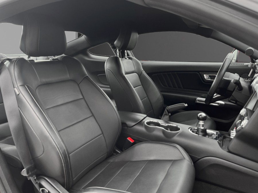 FORD d'occasion MUSTANG 2.3 ECOBOOST FASTBACK de 2016 Poitiers (86)﻿