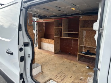 Renault trafic plancher cabine confort l2h1 dci 120ch - attelage - faible km - occasion simplicicar compiegne simplicicar...