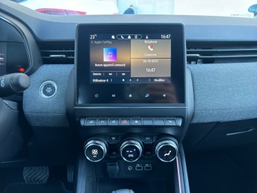 Renault clio v e-tech full hybrid 145 techno camera de recul démarrage sans clé apple carplay line assist régulateur ......