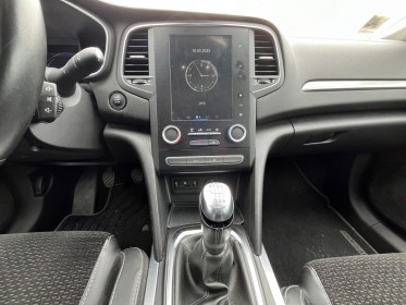 Renault megane iv berline tce 140 energy intens garantie 12 mois occasion simplicicar limoges  simplicicar simplicibike france