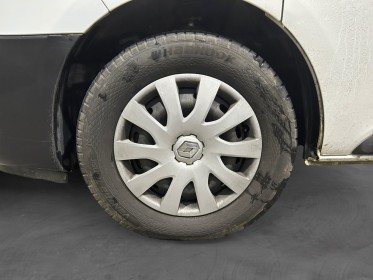 Renault trafic fourgon 2.0l dci 120ch ss - l2h1 - prix ht 16660 - tva recuperable - finition grand confort - garantie 12 mois...