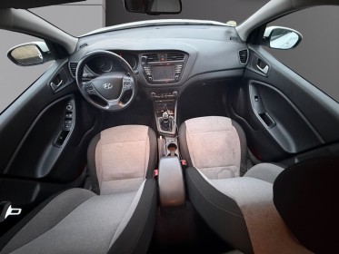 Hyundai i20 business 1.1 crdi 75 blue drive business garantie 12 mois occasion simplicicar brive la gaillarde  simplicicar...