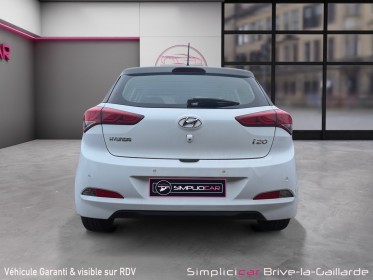 Hyundai i20 business 1.1 crdi 75 blue drive business garantie 12 mois occasion simplicicar brive la gaillarde  simplicicar...