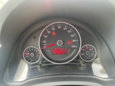 Volkswagen up up 1.0 75 white up! occasion simplicicar toulon ouest simplicicar simplicibike france