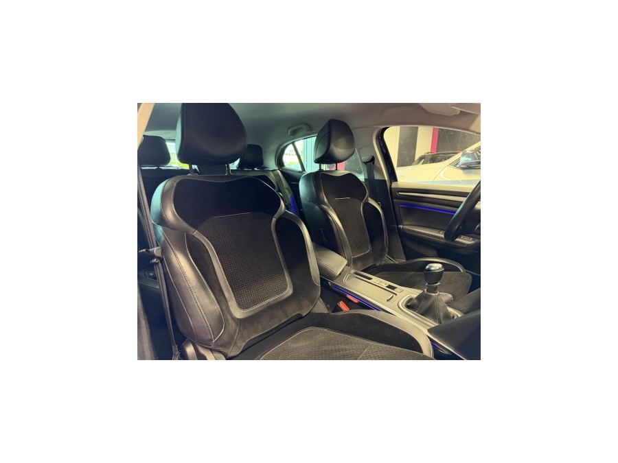 RENAULT d'occasion MEGANE TCE 130 LIMITED de 2017 Villebon Sur Yvette