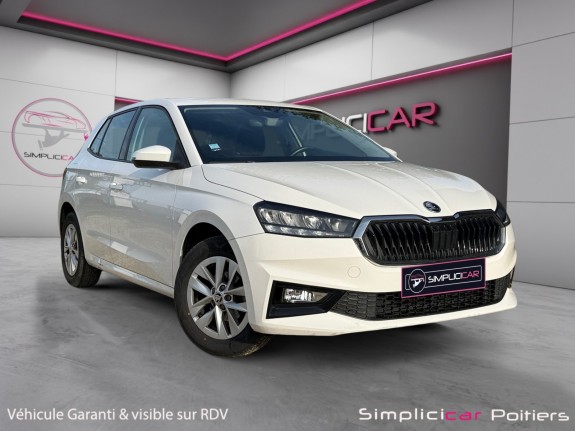 Skoda fabia 1.0 tsi 95 ch bvm5 ambition première main entretien skoda carplay garantie 12 mois occasion simplicicar poitiers...