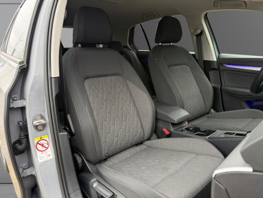 Volkswagen golf 2.0 tdi scr 150 dsg7 life plus carplay leds d'ambiances acc garantie 12 mois occasion simplicicar poitiers...