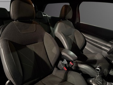 Ds ds 3 bluehdi 120 ss bvm6 sport chic faible km distribution ok entretien garantie 12 mois occasion simplicicar saint-jean...