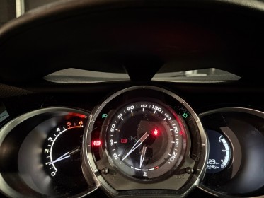 Ds ds 3 bluehdi 120 ss bvm6 sport chic faible km distribution ok entretien garantie 12 mois occasion simplicicar saint-jean...