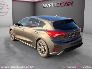 Ford focus 1l ecoboost 125 ch st line révisée garantie 12 mois caméra de recul occasion simplicicar vichy simplicicar...