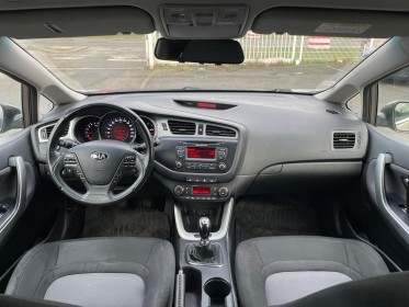 Kia cee'd sw 1.6 crdi 128 ch active - garantie 12 mois occasion simplicicar arras  simplicicar simplicibike france