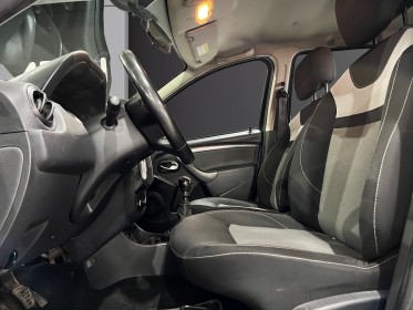 Dacia duster dci 110 4x2 black touch 2017 occasion simplicicar magny-en-vexin simplicicar simplicibike france