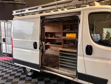 Peugeot boxer fourgon tole 333 l1h1 2.0 bluehdi 130 pack clim nav garantie 12 mois occasion  simplicicar aix les bains...
