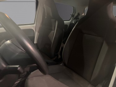 Volkswagen up up 1.0 60 bluemotion technology move up!/ garantie 12 mois occasion simplicicar saint-jean simplicicar...