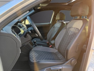 Volkswagen tiguan 1.5 tsi 150ch dsg7 r-line exclusive toit ouvrant virtual cockpit 12 mois garantie occasion simplicicar lyon...