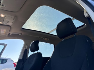 Ford s-max 2.0 tdci 150 ss titanium powershift a / suivie ford / garantie 12 mois occasion simplicicar lyon nord simplicicar...