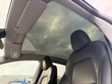 Tesla model y standard rwd propulsion - première main - garantie tesla 2032 occasion simplicicar nimes - rb auto simplicicar...