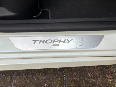 Renault clio iv 1.6 turbo 220 energy rs trophy edc occasion simplicicar vaucresson simplicicar simplicibike france