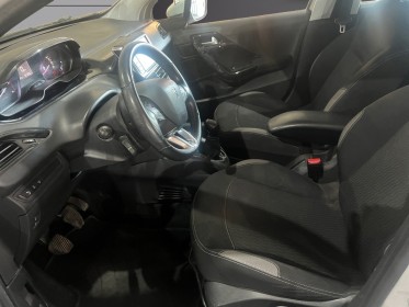 Peugeot 208 business business pack 1.6 bluehdi 100ch ss bvm5 occasion avignon (84) simplicicar simplicibike france