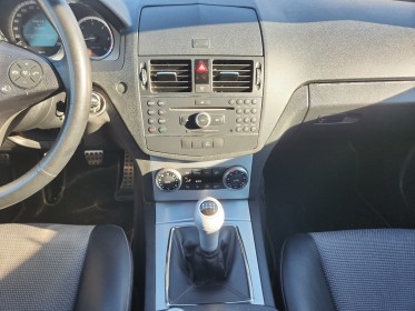 Mercedes classe c 220 cdi classic    clim auto    garantie 12 mois occasion simplicicar frejus  simplicicar simplicibike france
