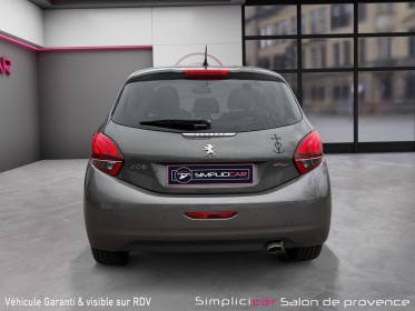 Peugeot 208 1.2  110ch  bvm5 gt line/radar ar av/carplay/entretien completcourroie/garantie occasion simplicicar salon de...
