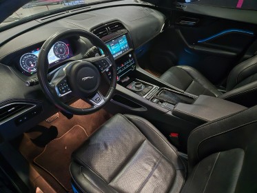 Jaguar f-pace 2.0 d - 180 ch  awd bva8 r-sport - garantie 12 mois - occasion  simplicicar aix les bains simplicicar...