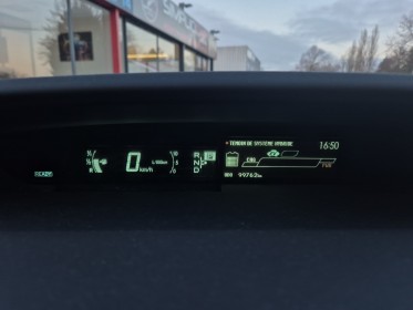 Toyota prius mc 136h lounge 17 occasion simplicicar arras  simplicicar simplicibike france