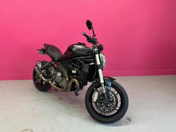 Ducati 821 monster permis a2 état neuf possibilité débridage shifter pro pot termignoni carbon garantie 12 mois occasion...