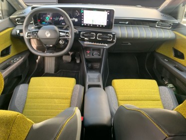 Renault 5 e-tech  150 cv iconiq occasion montreuil (porte de vincennes)(75) simplicicar simplicibike france
