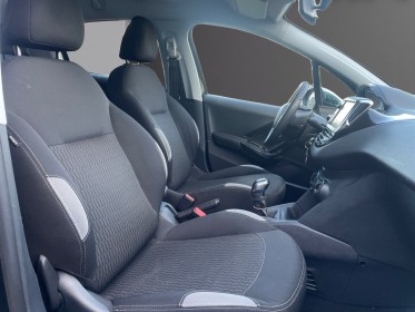 Peugeot 208 1.4 hdi 68ch bvm5 style  courroie de distribution faite , garantie 12 mois occasion simplicicar lyon nord...