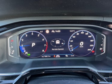 Volkswagen taigo 1.0 tsi 110 dsg7 r-line entretien vw carplay cam recul sièges chauffants radar a/r garantie 12 mois...