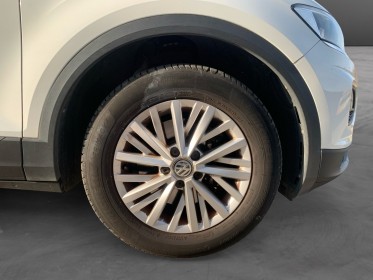 Volkswagen t-roc 1.0 tsi 115 start/stop bvm6 t-roc / attelage / distribution ok / garantie 12 mois occasion simplicicar...