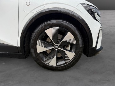 Renault megane e-tech ev40 130ch standard charge equilibre carplay batterie neuve régulateur adaptatif jantes alu...