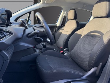 Peugeot 208 1.2 puretech 82ch bvm5 style, garantie jusqu'à 48 mois occasion scl 56 - simplicicar vannes simplicicar...