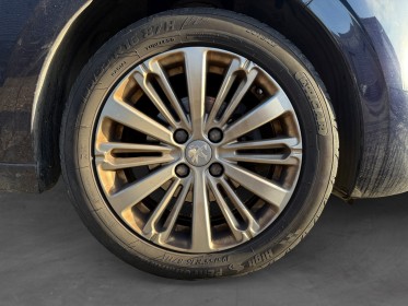 Peugeot 208 1.2 puretech 82ch bvm5 style, garantie jusqu'à 48 mois occasion scl 56 - simplicicar vannes simplicicar...