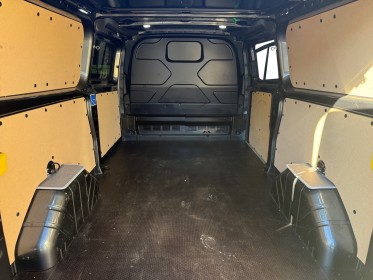 Ford transit custom fourgon 290 l2h1 2.0 tdci 170 ss bva limited sièges chauffants garantie 12 mois occasion simplicicar les...
