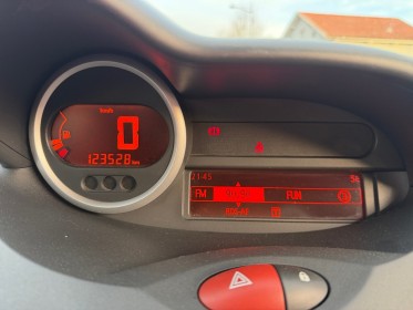 Renault twingo ii 1.6 133 renault sport garantie 12 mois occasion simplicicar lyon nord simplicicar simplicibike france