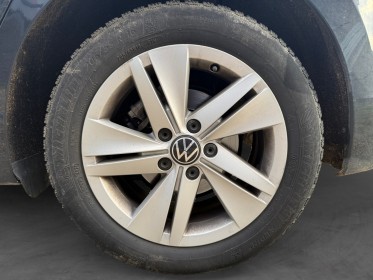 Volkswagen golf 1.0 tsi 110 bvm6 life carplay led d'ambiances volant sièges chauffants garantie 12 mois occasion simplicicar...