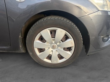 Toyota auris 90 d-4d fap dynamic, vitres électriques, fermeture centralisés, garantie 12 mois occasion simplicicar...