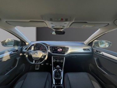 Volkswagen t-roc 1.0 tsi 110 start/stop bvm6 active/attelage occasion simplicicar toulon ouest simplicicar simplicibike france