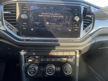 Volkswagen t-roc 1.5 tsi 150 evo start/stop dsg7 carat garantie 12 mois occasion simplicicar toulon ouest simplicicar...