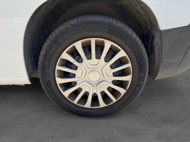 Toyota  proace city  1.5 hdi 100  business vehicule premiere main origine france entretien complet garantie 12 mois occasion...